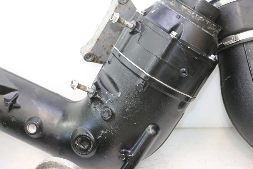 photo de COLLETTORE YAMAHA WAVE RUNNER GP R 1200 (2000 - 2003) - Angolazione alternativa