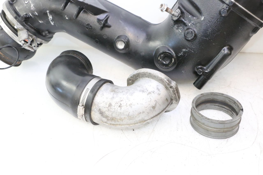 photo de COLLETTORE YAMAHA WAVE RUNNER GP R 1200 (2000 - 2003) - Panoramica del profilo