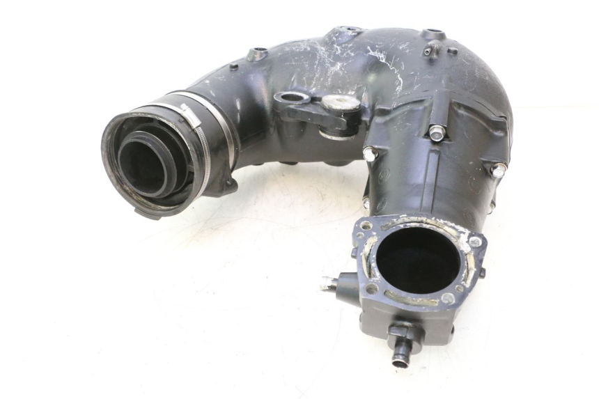 photo de COLLETTORE YAMAHA WAVE RUNNER GP R 1200 (2000 - 2003) - Zoom sullo stato d'uso