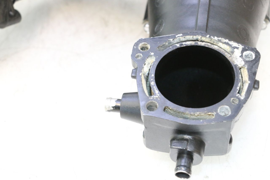 photo de COLLETTORE YAMAHA WAVE RUNNER GP R 1200 (2000 - 2003) - Altra angolazione