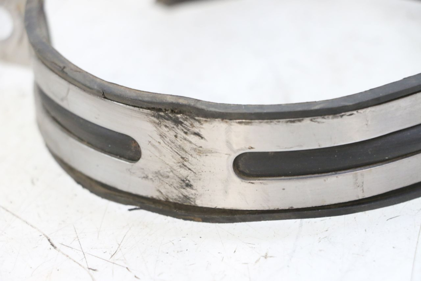 photo de COLLETTORE DI SCARICO VONROAD YIBEN 125 (2006 - 2010) - Altra angolazione