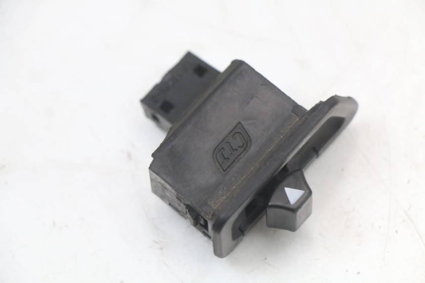 photo de COMMUTATORE FRECCE SYM FIDDLE 3 III 50 (2014 - 2020) - Zoom sullo stato d'uso