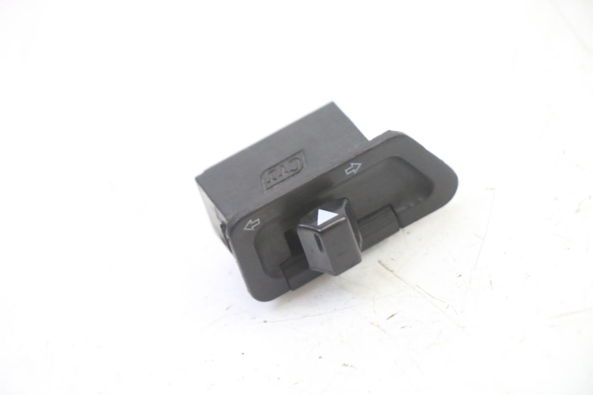 photo de COMMUTATORE FRECCE SYM FIDDLE 3 III 50 (2014 - 2020) - Vista principale