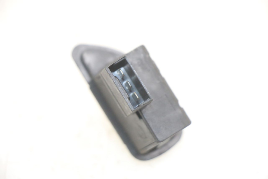 photo de COMANDO FRECCE PIAGGIO FLY 125 (2005 - 2012) - Zoom sullo stato d'uso