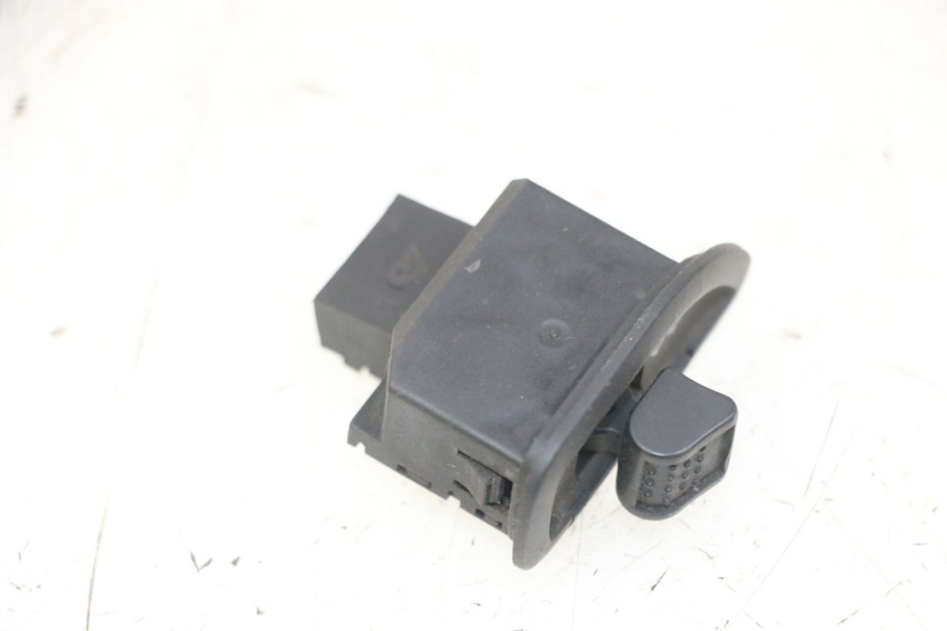 photo de COMMUTATORE FRECCE PIAGGIO IE MP3 YOURBAN 300 (2011 - 2016) - Dettaglio del componente