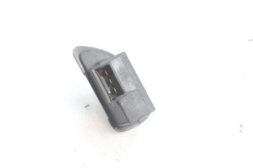 photo de COMMUTATORE FRECCE PIAGGIO LIBERTY IGET 4T 50 (2021 - 2025) - Altra angolazione