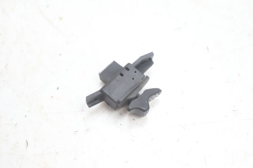 photo de COMMUTATORE FRECCE PIAGGIO LIBERTY 50 (1998 - 2003) - Dettaglio del componente