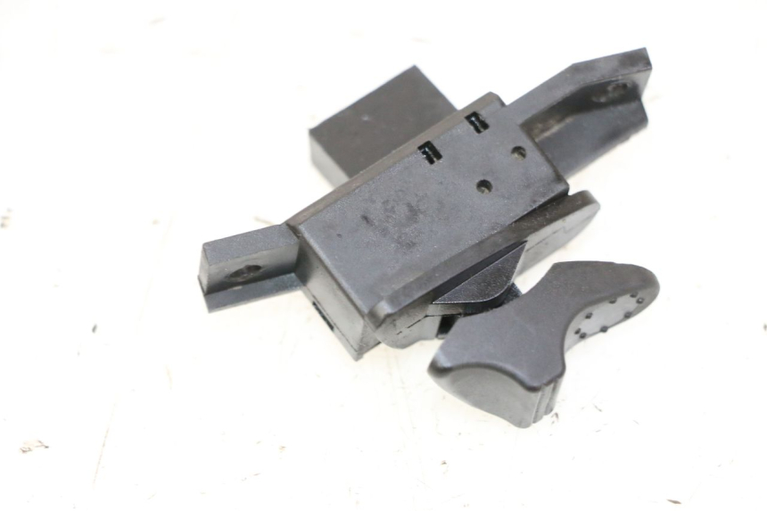 photo de COMMUTATORE FRECCE PIAGGIO LXV 4T 50 (2009 - 2013) - Dettaglio del componente