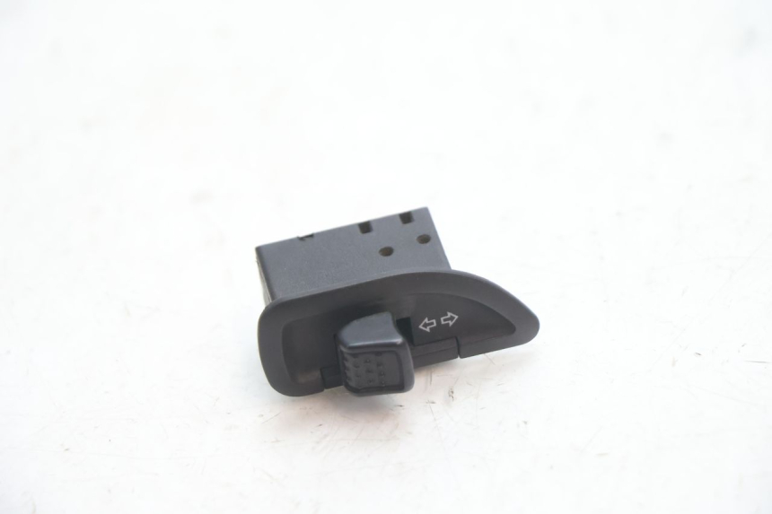 photo de COMMUTATORE FRECCE PIAGGIO MP3 LT 300 (2010 - 2016) - Vista principale