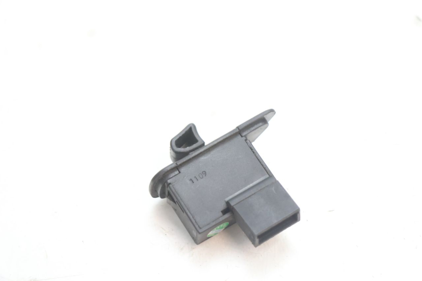 photo de COMMUTATORE FRECCE PIAGGIO MP3 LT 300 (2010 - 2016) - Zoom sullo stato d'uso