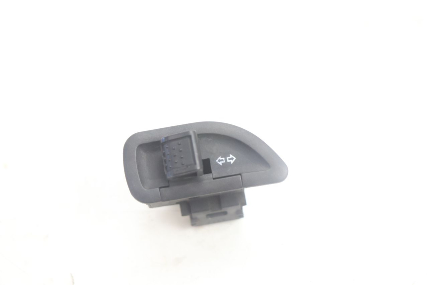 photo de COMMUTATORE FRECCE PIAGGIO MP3 500 (2016 - 2018) - Vista principale