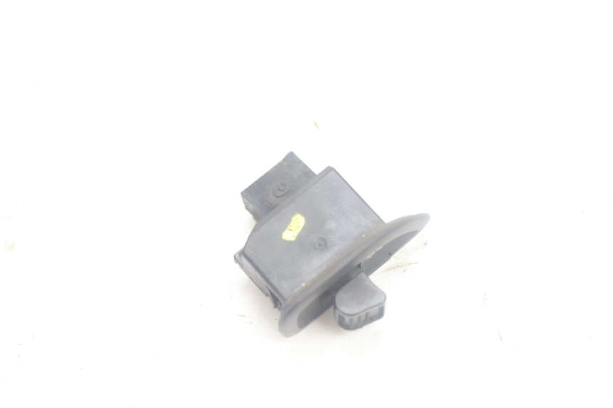 photo de COMMUTATORE FRECCE PIAGGIO MP3 500 (2016 - 2018) - Dettaglio del componente