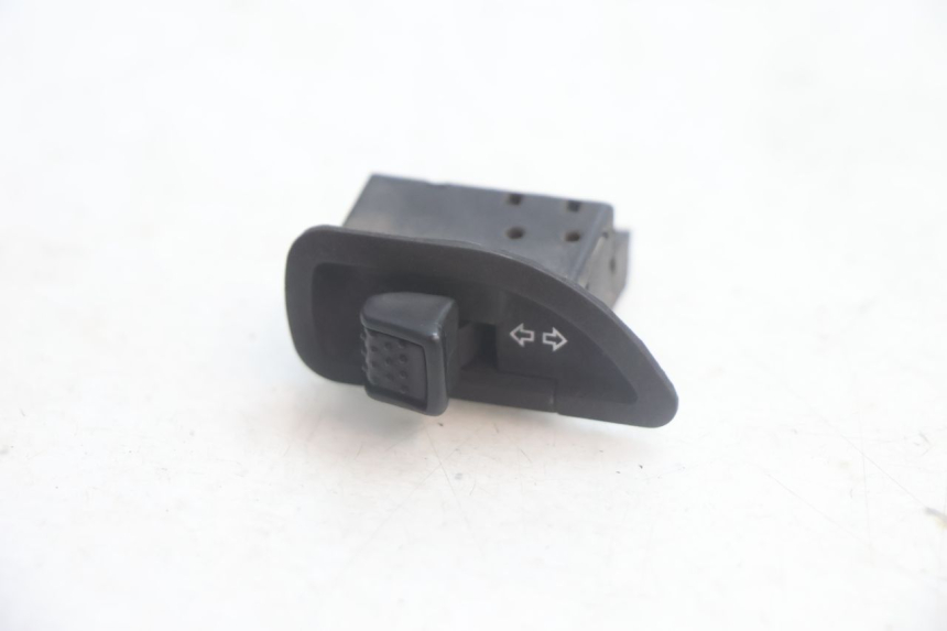 photo de COMMUTATORE FRECCE PIAGGIO MP3 125 (2006 - 2014) - Vista principale