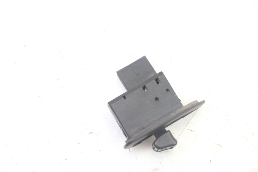 photo de COMMUTATORE FRECCE PIAGGIO NRG POWER PUREJET 50 (2018 - 2021) - Zoom sullo stato d'uso