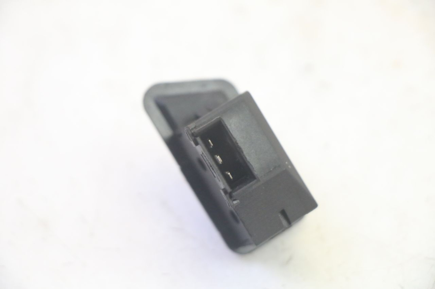 photo de COMMUTATORE FRECCE JM MOTORS SANTANA EVO 50 (2024 - 2026) - Altra angolazione