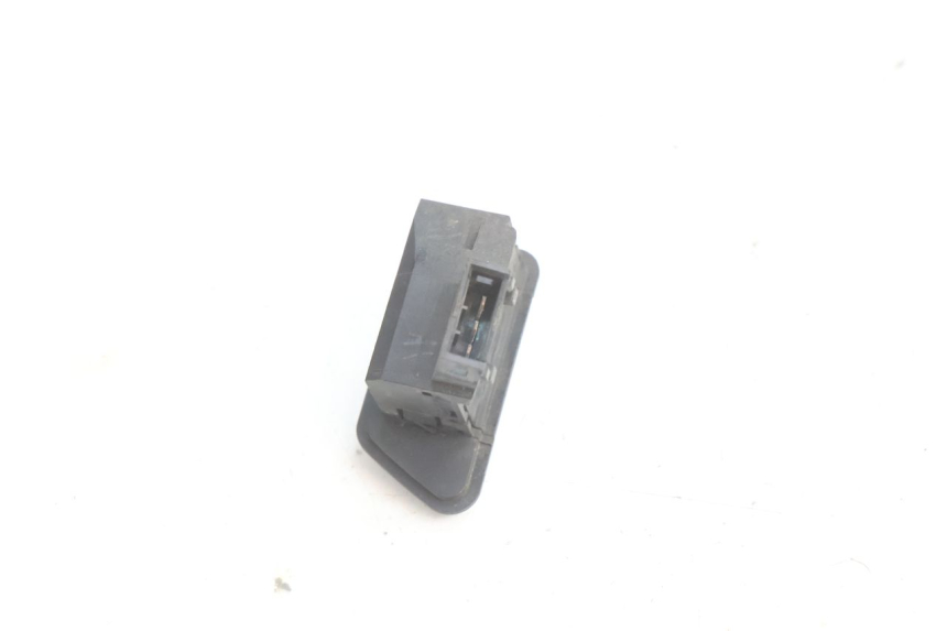 photo de COMMUTATORE FRECCE HONDA SH 125 (2001 - 2003) - Altra angolazione