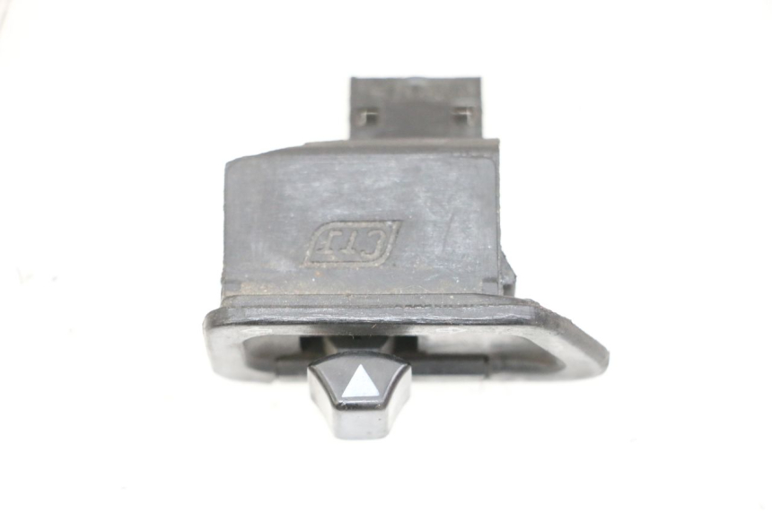 photo de COMMUTATORE FRECCE SYM FIDDLE 3 III 50 (2014 - 2020) - Dettaglio del componente