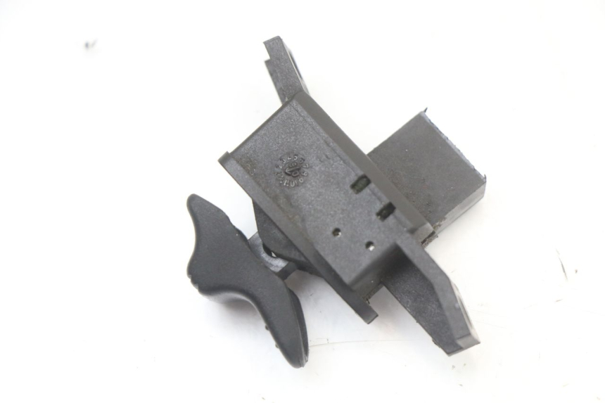 photo de COMMUTATORE FRECCE PIAGGIO VESPA LX 125 (2005 - 2010) - Altra angolazione