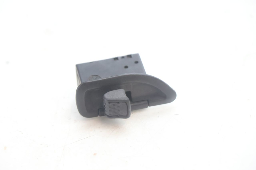 photo de COMMUTATORE FRECCE PIAGGIO ZIP 4T 50 (2006 - 2017) - Dettaglio del componente