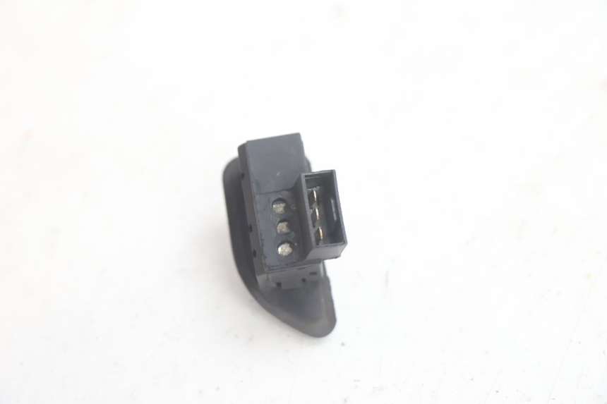 photo de COMMUTATORE FRECCE PIAGGIO ZIP IGET 4T 50 (2021 - 2023) - Altra angolazione