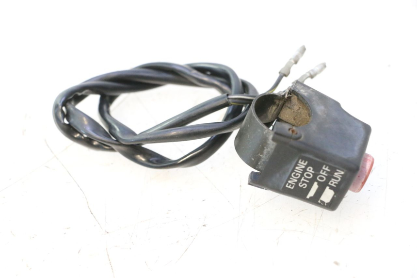 photo de COMMUTATORE SPEGNIMENTO  SUZUKI DR S 600 (1985 - 1989) - Altra angolazione