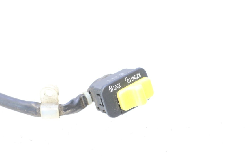 photo de COMMUTATORE SPEGNIMENTO  SYM GTS EVO 125 (2009 - 2013) - Dettaglio del componente
