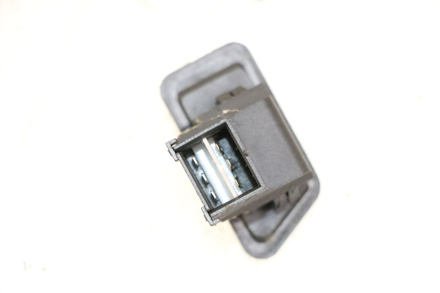 photo de COMMUTATORE SPEGNIMENTO  LONGJIA SHARPY 125 (2020 - 2024) - Dettaglio del componente