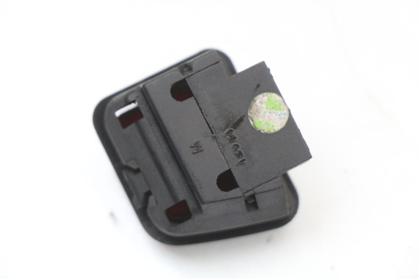 photo de COMMUTATORE SPEGNIMENTO  PIAGGIO MP3 500 (2011 - 2015) - Altra angolazione