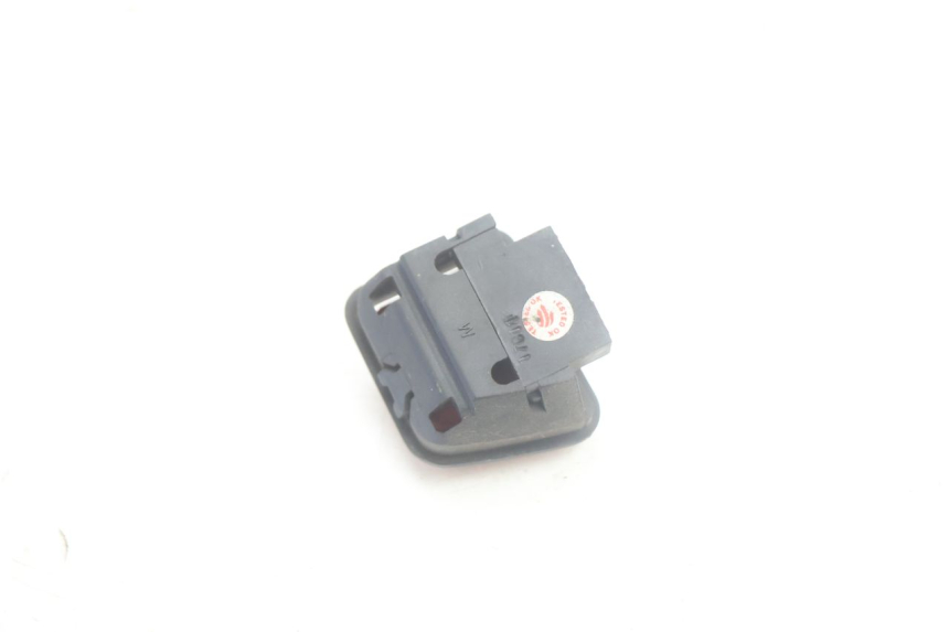 photo de COMMUTATORE SPEGNIMENTO  PIAGGIO MP3 500 (2016 - 2018) - Altra angolazione