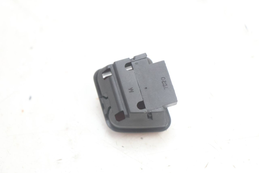 photo de INTERRUTTORE DI ACCENSIONE PIAGGIO MP3 125 (2006 - 2014) - Zoom sullo stato d'uso