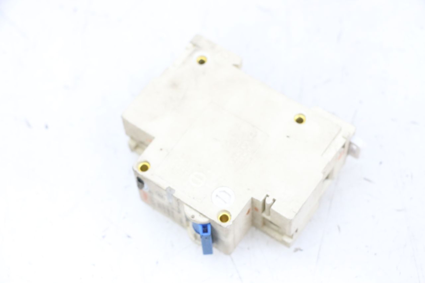 photo de COMMUTATORE SPEGNIMENTO  EFUN PUSA 1 - Zoom sullo stato d'uso