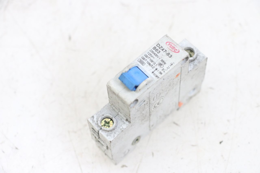 photo de COMMUTATORE SPEGNIMENTO  EFUN PUSA 1 - Vista principale