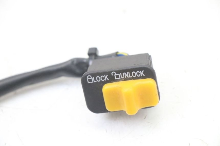 photo de COMMUTATORE SPEGNIMENTO  SYM ORBIT III 3 4T 50 (2018 - 2021) - Dettaglio del componente