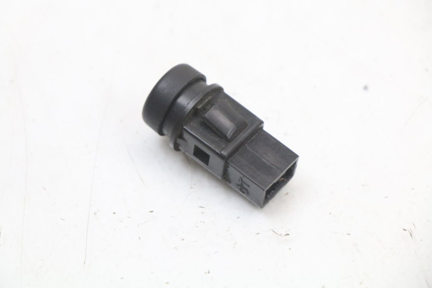 photo de COMMUTATORE ACCENSIONE APRILIA SR MOTARD 50 (2012 - 2018) - Zoom sullo stato d'uso