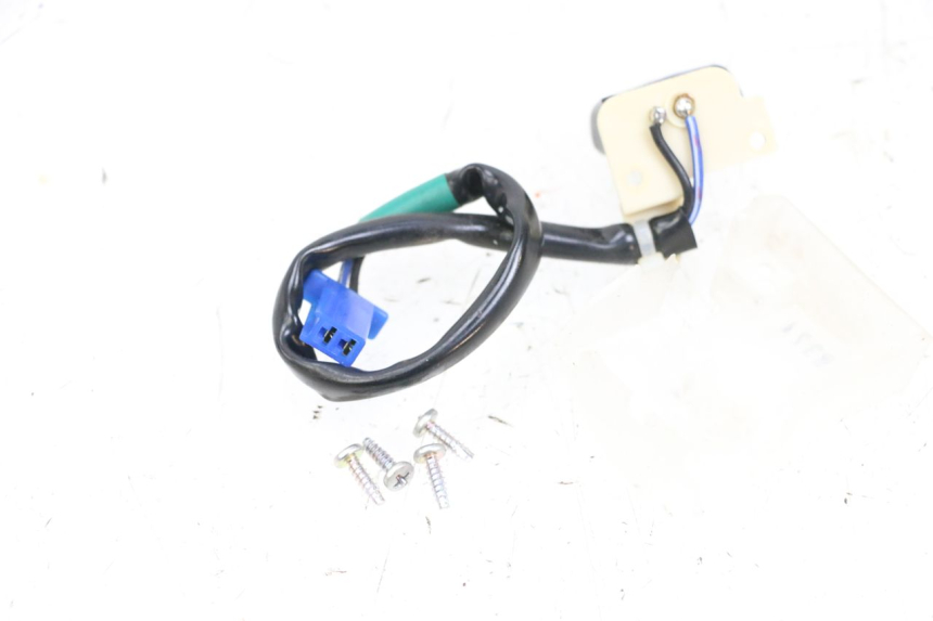 photo de COMMUTATORE ACCENSIONE MBK FLAME X 125 (2007 - 2016) - Zoom sullo stato d'uso