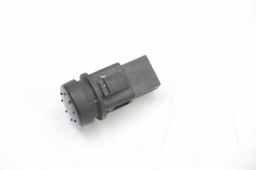 photo de COMMUTATORE ACCENSIONE PIAGGIO FLY 4T 50 (2004 - 2010) - Dettaglio del componente