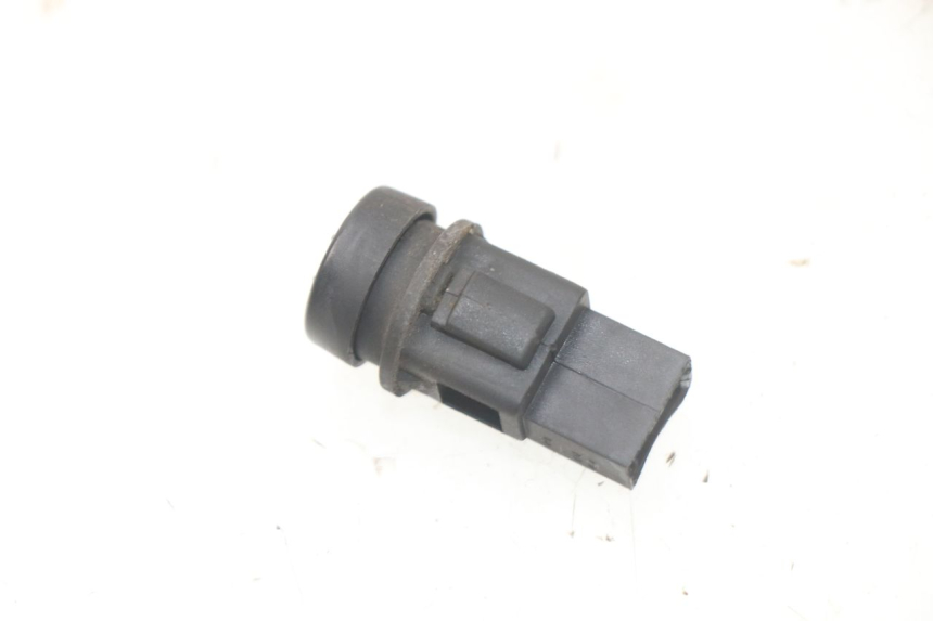 photo de COMANDO AVVIAMENTO PIAGGIO LIBERTY 4T 50 (2009 - 2015) - Zoom sullo stato d'uso