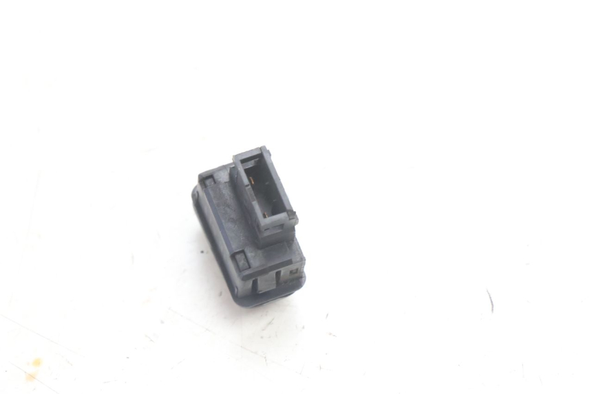 photo de COMMUTATORE ACCENSIONE PIAGGIO LIBERTY IGET 4T 50 (2021 - 2025) - Altra angolazione