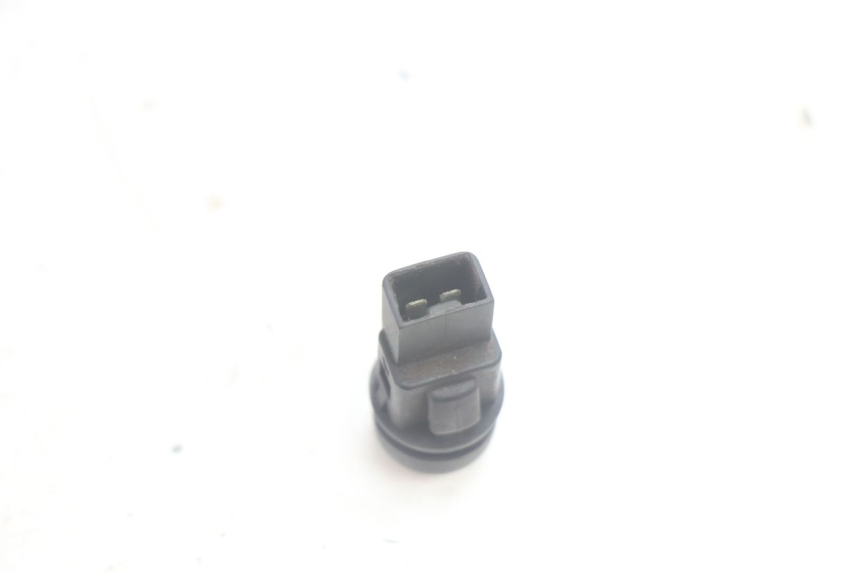 photo de COMMUTATORE ACCENSIONE PIAGGIO LIBERTY 50 (1998 - 2003) - Altra angolazione