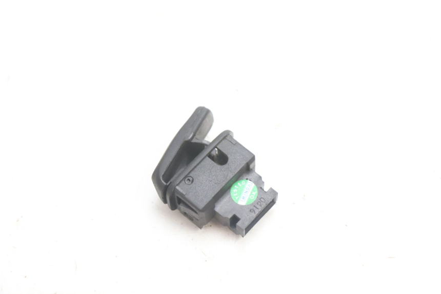 photo de COMMUTATORE ACCENSIONE PIAGGIO MP3 LT 400 (2007 - 2012) - Zoom sullo stato d'uso