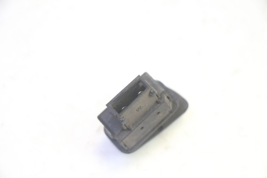 photo de COMMUTATORE ACCENSIONE PIAGGIO MP3 125 (2006 - 2014) - Altra angolazione