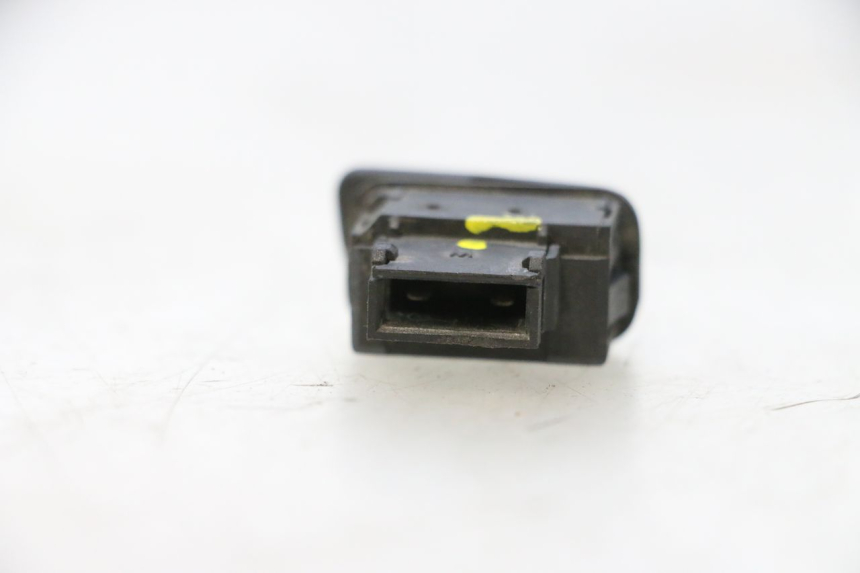 photo de COMMUTATORE ACCENSIONE PIAGGIO MP3 500 (2011 - 2015) - Zoom sullo stato d'uso
