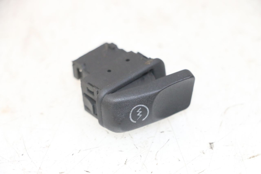 photo de COMMUTATORE AVVIAMENTO PIAGGIO NEW TYPHOON 50 (2018 - 2021) - Altra angolazione