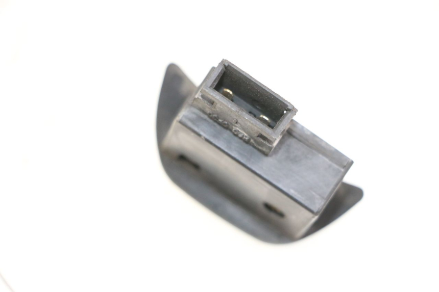 photo de COMMUTATORE ACCENSIONE PEUGEOT BELVILLE 125 (2017 - 2021) - Zoom sullo stato d'uso