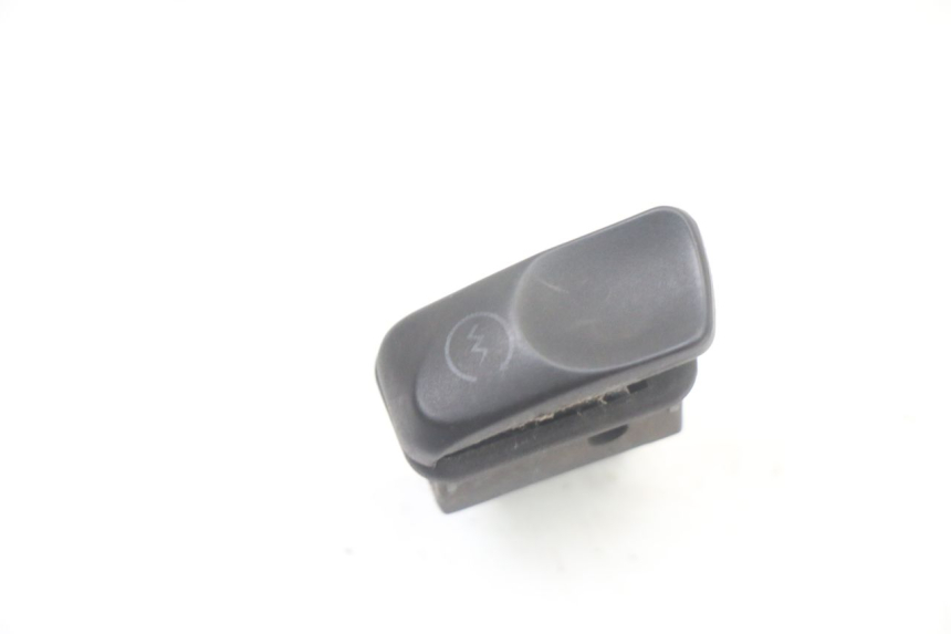 photo de COMMUTATORE ACCENSIONE PIAGGIO VESPA LX IE 125 (2010 - 2012) - Dettaglio del componente