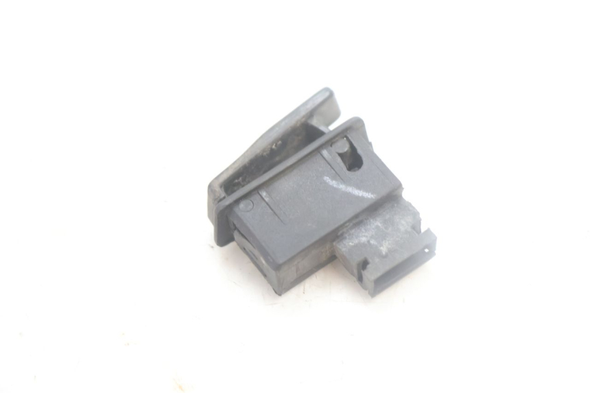 photo de COMMODO AVVIAMENTO HONDA SCV LEAD 100 (2003 - 2007) - Zoom sullo stato d'uso
