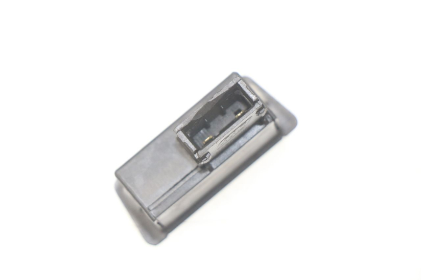 photo de COMANDO AVVIAMENTO PEUGEOT TWEET 4T 50 (2018 - 2022) - Zoom sullo stato d'uso