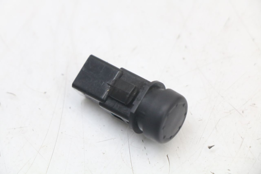 photo de COMMUTATORE ACCENSIONE PIAGGIO TYPHOON 50 (2000 - 2009) - Vista principale