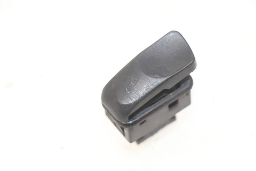 photo de COMMODO AVVIAMENTO PIAGGIO VESPA LX 125 (2005 - 2010) - Vista principale