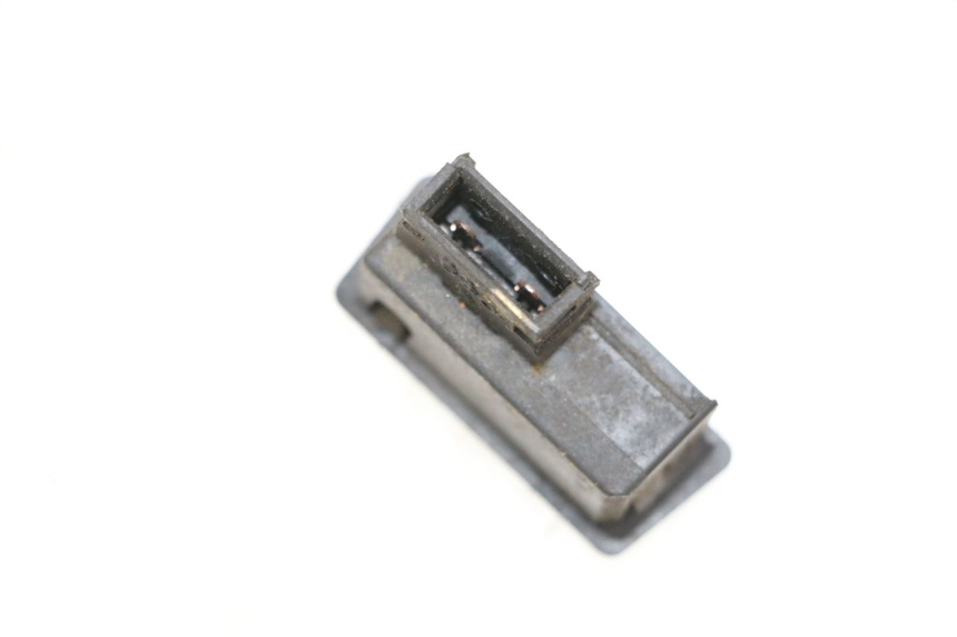 photo de COMMUTATORE DI AVVIAMENTO YAMAHA XMAX X-MAX 125 (2006 - 2009) - Zoom sullo stato d'uso